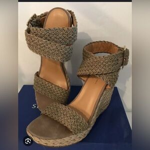 EUC Stuart Weitzman wedges